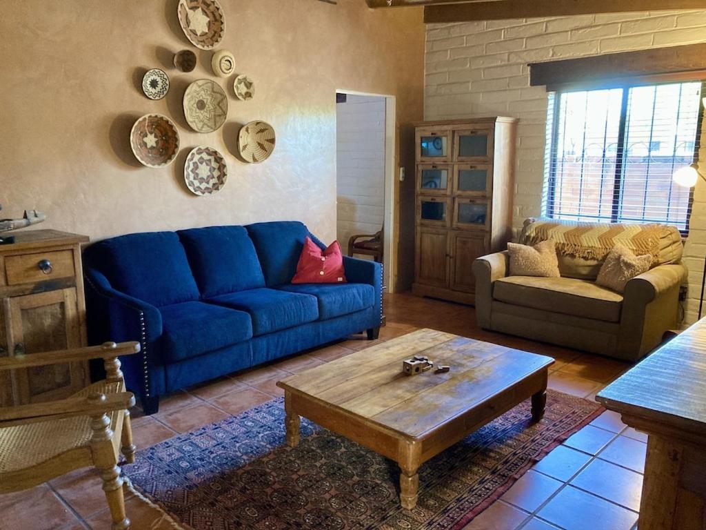 Casa Azul - Cute Centrally Located Adobe With Large Fenced Outdoor Living For Pets And Adults, Non-Smoking Tucson Eksteriør billede
