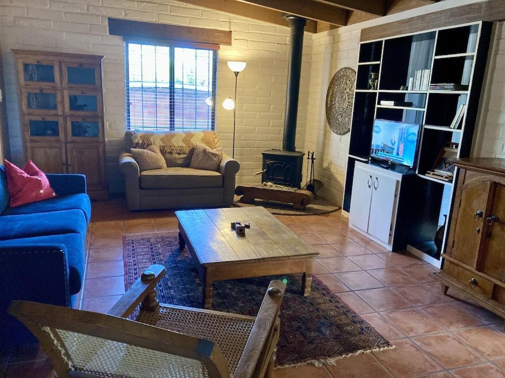 Casa Azul - Cute Centrally Located Adobe With Large Fenced Outdoor Living For Pets And Adults, Non-Smoking Tucson Eksteriør billede